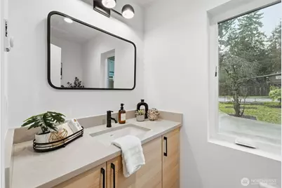 14304 1st Ave NW, Seattle, WA 98133 - Photo 10