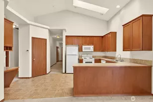 3910 68th Dr NE, Marysville, WA 98270 - Photo 10