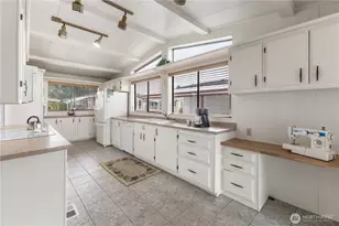 11436 SE 208th St, Kent, WA 98031 - Photo 10