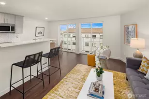 3318 30th Ave SW, Seattle, WA 98126 - Photo 2