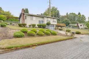 4305 E 15th St, Vancouver, WA 98661 - Photo 2