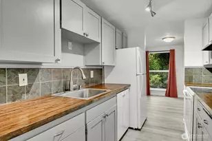 184 SW 200th St, Normandy Park, WA 98166 - Photo 8