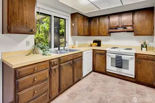 16345 Fremont Pl N, Shoreline, WA 98133 - Photo 10