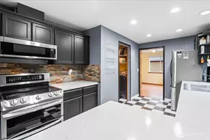 4512 244th St Ct E, Spanaway, WA 98387 - Photo 10