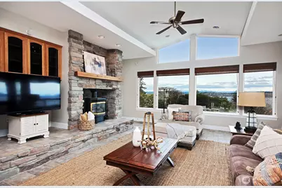 4694 Wrightsman Place, Clinton, WA 98236 - Photo 4