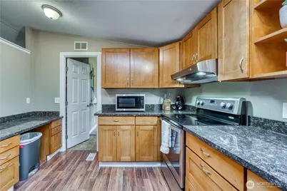21503 Howard Avenue NE, Kingston, WA 98346 - Photo 14