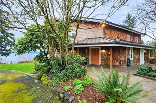 31710 Sunrise Beach Ct NE, Kingston, WA 98346 - Photo 2