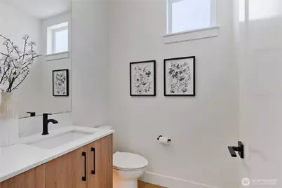 9015 14th Avenue SW, Seattle, WA 98106 - Photo 14