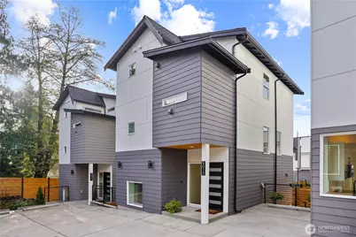 9015 14th Avenue SW, Seattle, WA 98106 - Photo 1