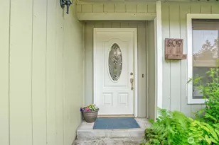 809 Cardigan St NW, Olympia, WA 98502 - Photo 2