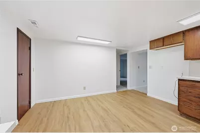 11805 3rd Avenue S, Seattle, WA 98168 - Photo 32