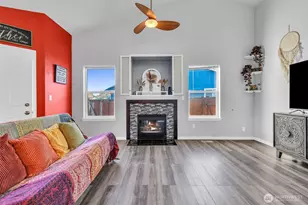 1409 9th Ave Ct SE, Puyallup, WA 98372 - Photo 4