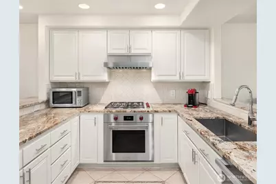 225 4th Avenue #A401, Kirkland, WA 98033 - Photo 4