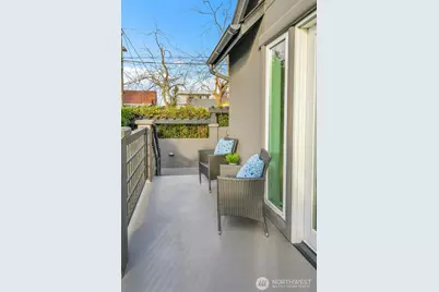 121 E Edgar Street, Seattle, WA 98102 - Photo 12