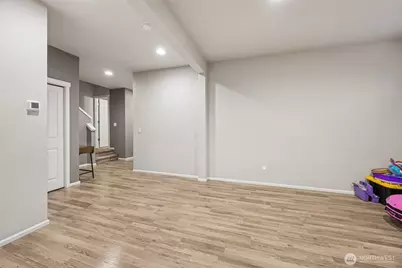 18818 106th Avenue Ct E, Puyallup, WA 98374 - Photo 4