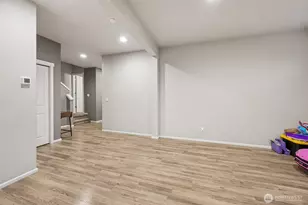 18818 106th Ave Ct E, Puyallup, WA 98374 - Photo 4