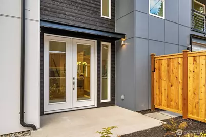 3983 162nd Place SE, Bellevue, WA 98006 - Photo 2