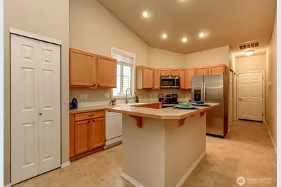 5480 Balustrade Boulevard SE, Lacey, WA 98513 - Photo 8