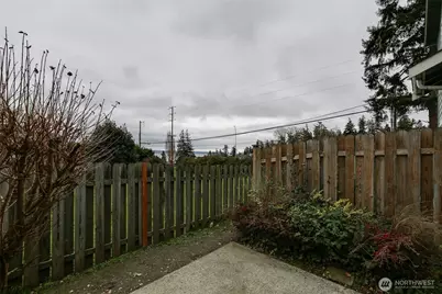 915 SW Kimball Drive #B3, Oak Harbor, WA 98277 - Photo 32