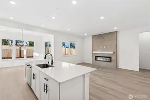 319 Crested Butte Blvd, Mount Vernon, WA 98273 - Photo 6