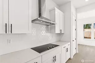 319 Crested Butte Blvd, Mount Vernon, WA 98273 - Photo 4