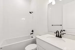 319 Crested Butte Blvd, Mount Vernon, WA 98273 - Photo 10