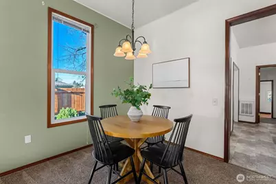 709 W Plum Street, Centralia, WA 98531 - Photo 8