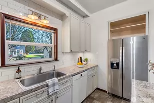 709 W Plum St, Centralia, WA 98531 - Photo 10