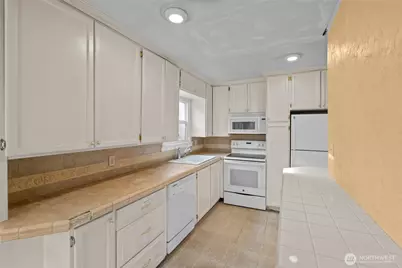 7601 25th Avenue E, Tacoma, WA 98404 - Photo 8