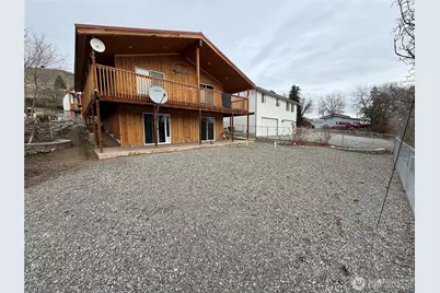 505 Beach Street, Pateros, WA 98846 - Photo 1