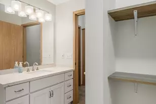 4006 S 222nd Pl, Kent, WA 98032 - Photo 12