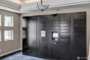 300 10th Ave, Seattle, WA 98122 - Photo 18