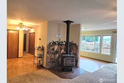 180 Scenic View Dr, Longview, WA 98632 - Photo 12