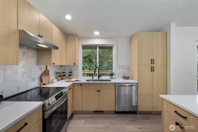 14151 91st Court NE, Kirkland, WA 98034 - Photo 18