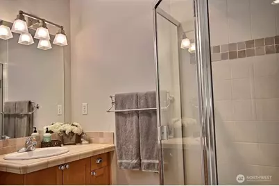 2310 10th Avenue E #A, Seattle, WA 98102 - Photo 12