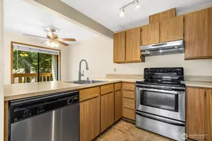 17425 119th Ln SE, Renton, WA 98058 - Photo 6