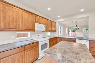 4717 Bend Ct NE, Lacey, WA 98516 - Photo 6