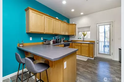 5305 Military Rd E #A, Tacoma, WA 98446 - Photo 4