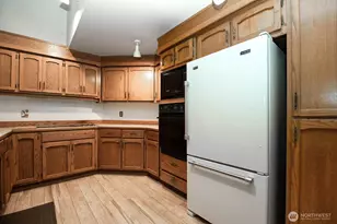 1805 Village Green Dr, Mill Creek, WA 98012 - Photo 14