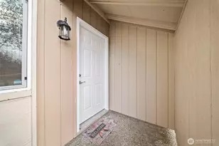 2300 9th Ave SW, Olympia, WA 98502 - Photo 4