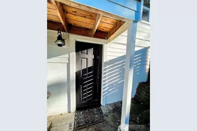 516 2nd Avenue S #B, Kirkland, WA 98033 - Photo 2