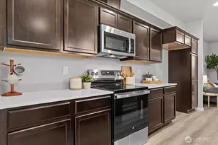 7025 Rainier Dr, Everett, WA 98203 - Photo 12