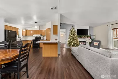 9308 19th Avenue E, Tacoma, WA 98445 - Photo 8