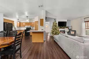 9308 19th Ave E, Tacoma, WA 98445 - Photo 8