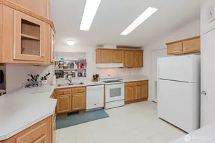 11129 Corey Ln NE, Poulsbo, WA 98370 - Photo 8