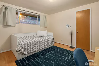 921 N 85th Street, Seattle, WA 98103 - Photo 14