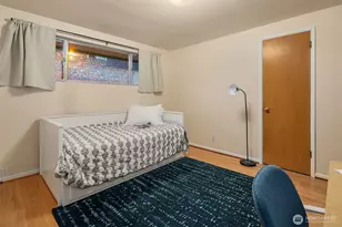 921 N 85th St, Seattle, WA 98103 - Photo 14