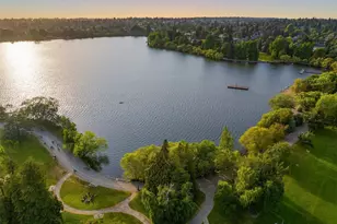 921 N 85th St, Seattle, WA 98103 - Photo 28