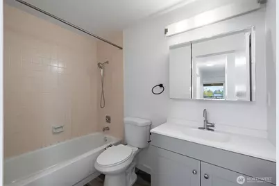 2419 E Madison Street #2461, Seattle, WA 98112 - Photo 18