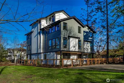 537 NW Juniper Street, Issaquah, WA 98027 - Photo 1